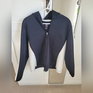 ROOTS polyester foam jacket new without tags